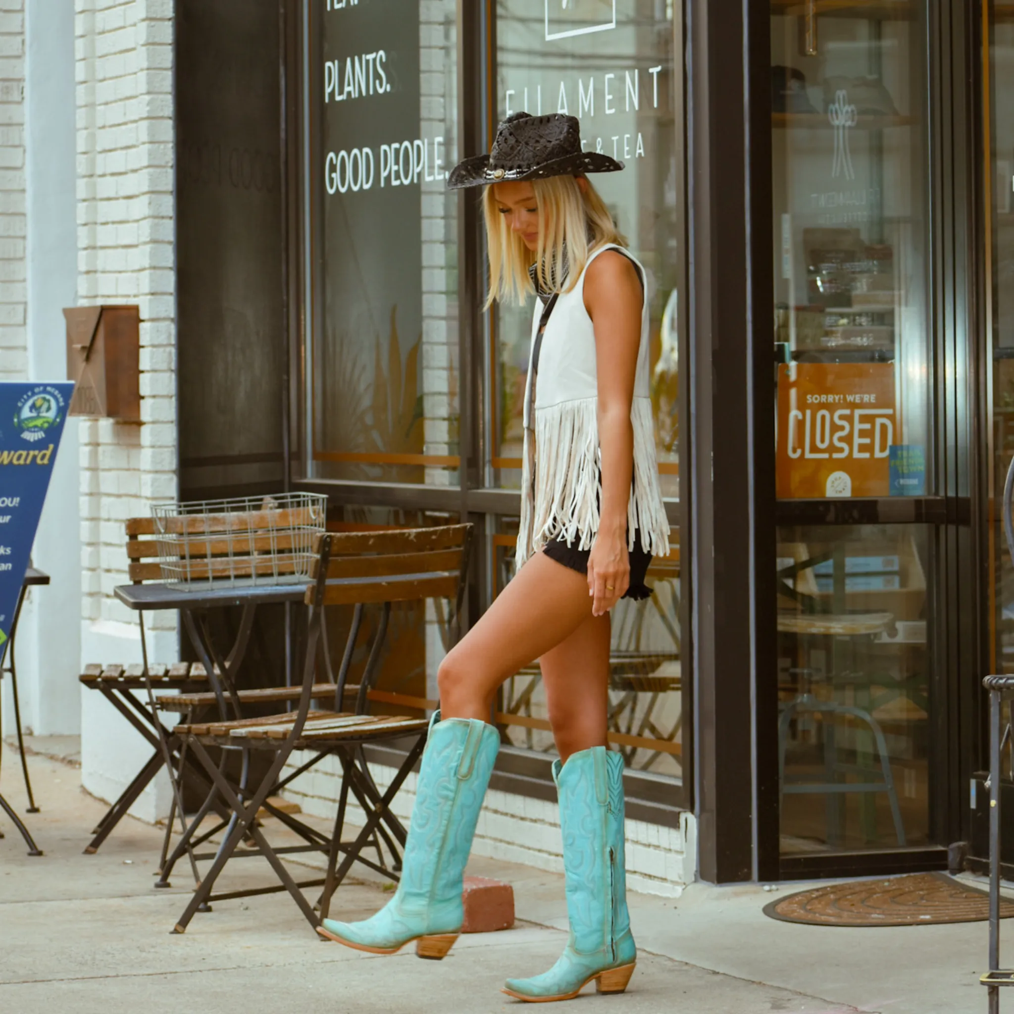 CORRAL WOMEN'S TALL BLUE EMBROIDERY WESTERN BOOT - A4435