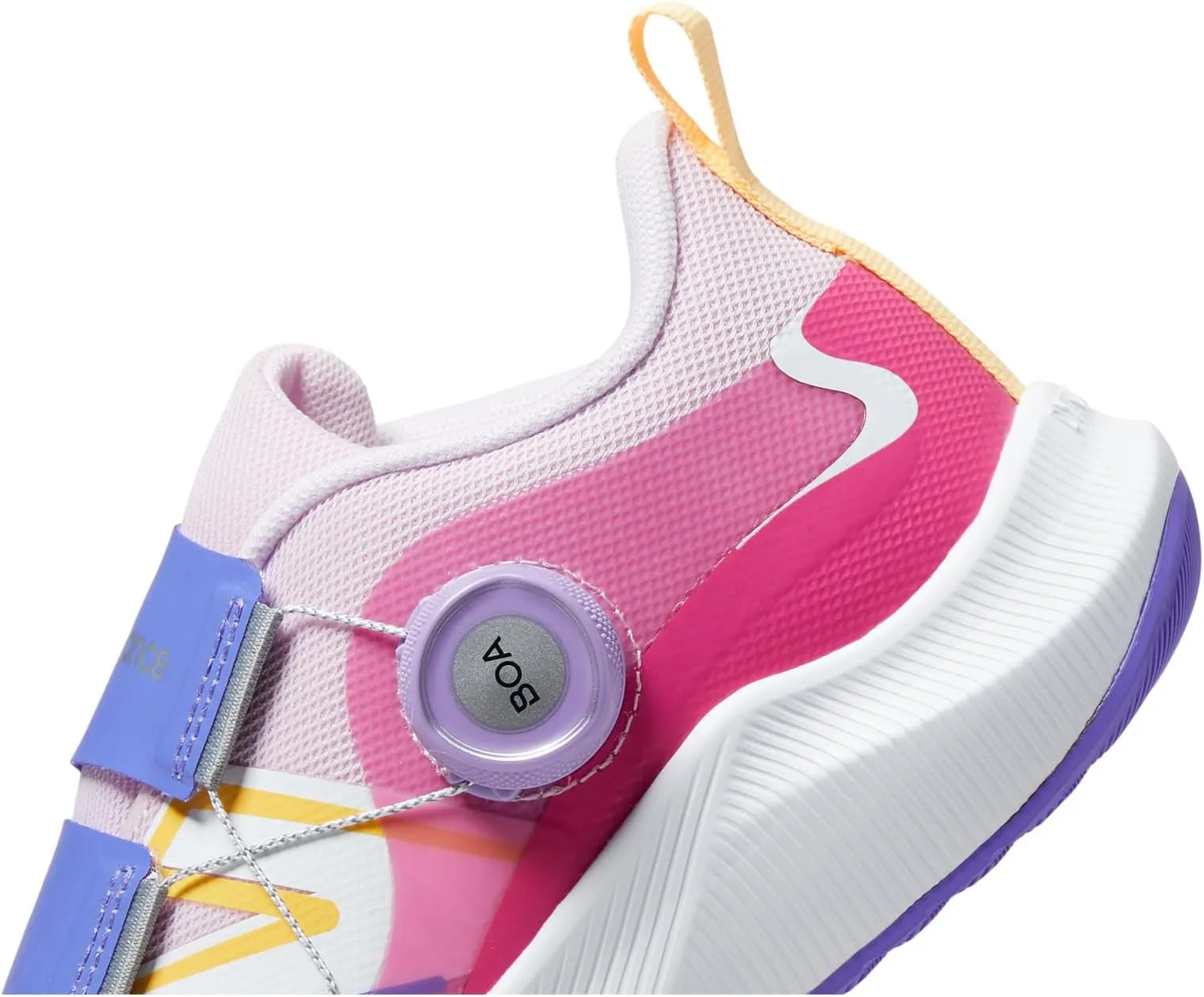 Dynasoft Reveal v4 BOA New Balance Sneakers, Light Raspberry/Hi-Pink