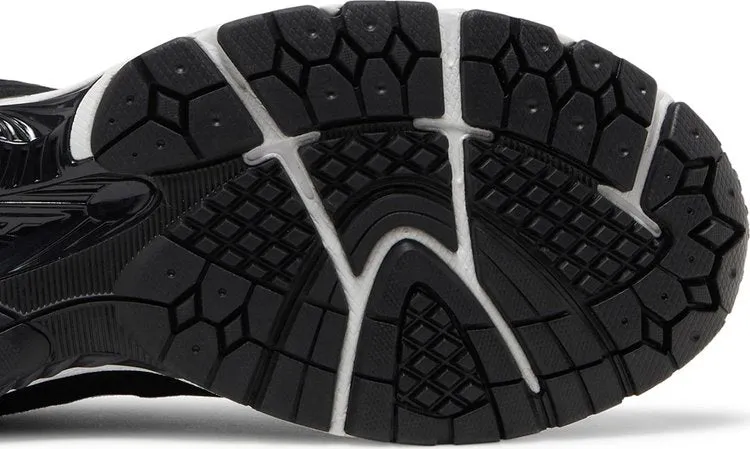 New Balance 2002R 'Black Gunmetal' sneakers, black